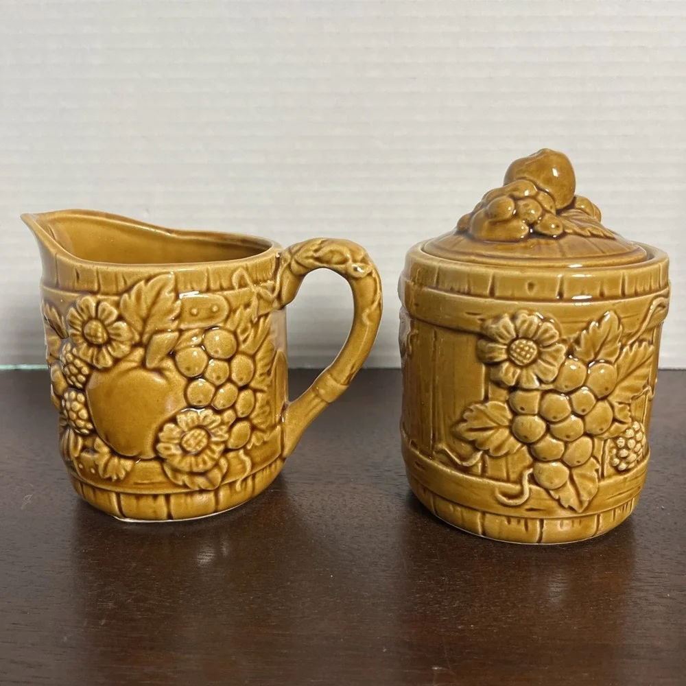Vtg‎ Japan Ceramic Cream & Sugar Set Brown Barrell Harvest MCM Cottage Farmhouse